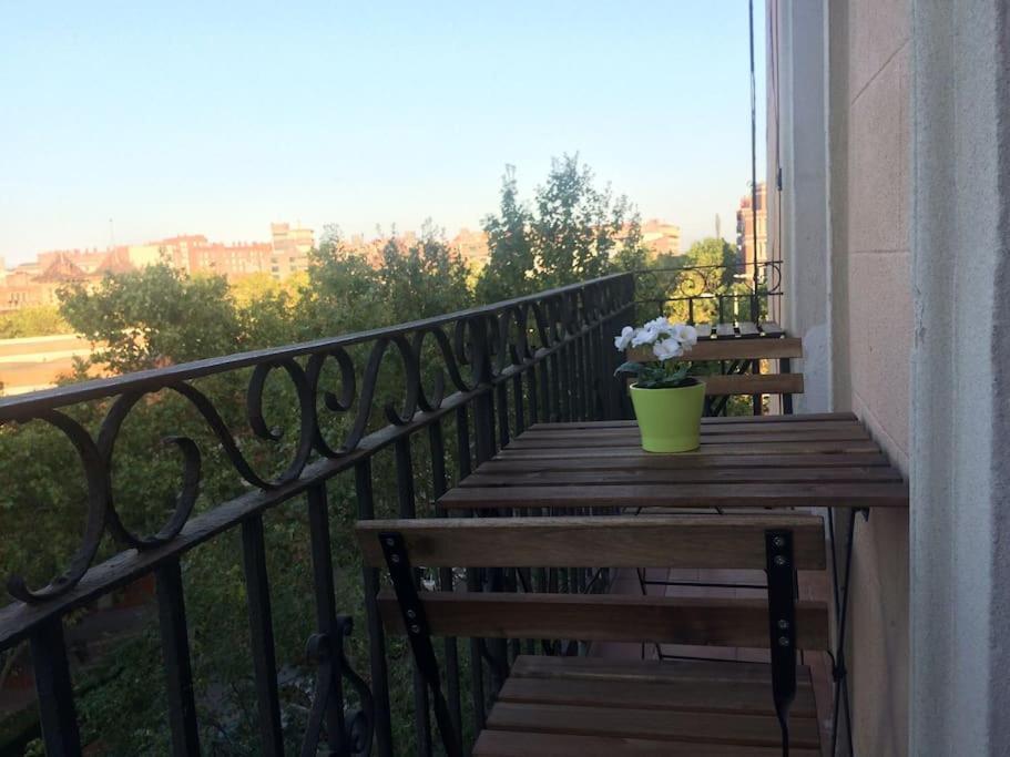 Lovely & Bright Vila Olimpica Beach Apartment Барселона Экстерьер фото